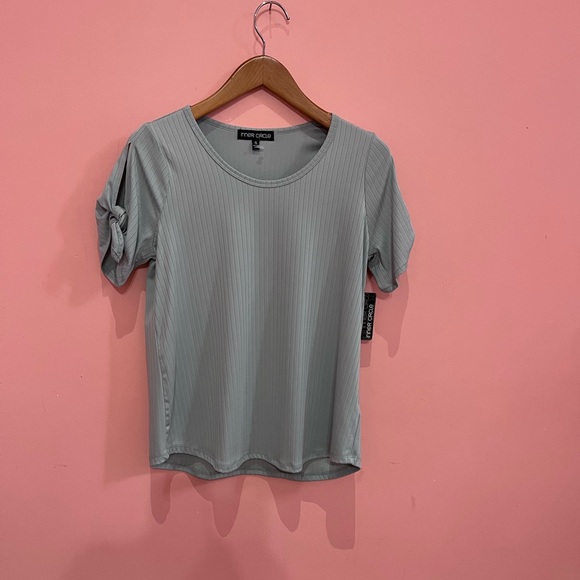 Gray Ribbed Short Sleeve Top - Picture 3 of 6